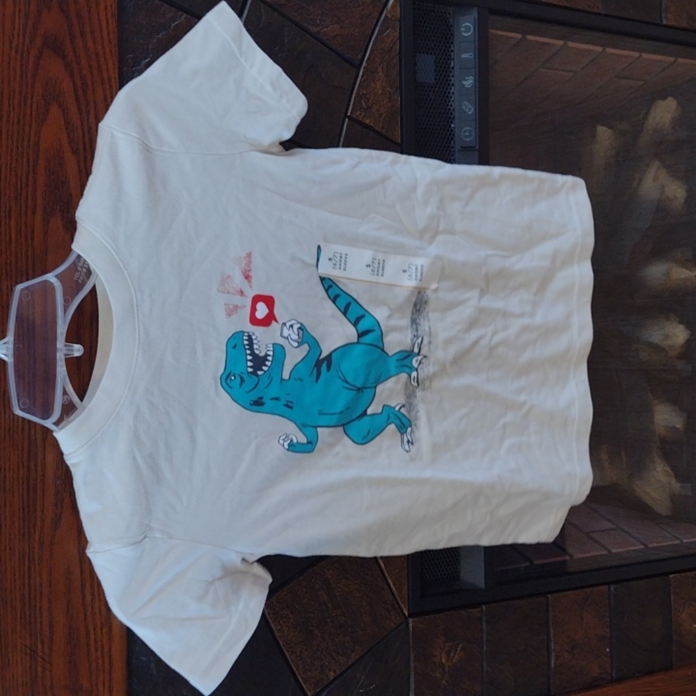 NWT Dino heart tee